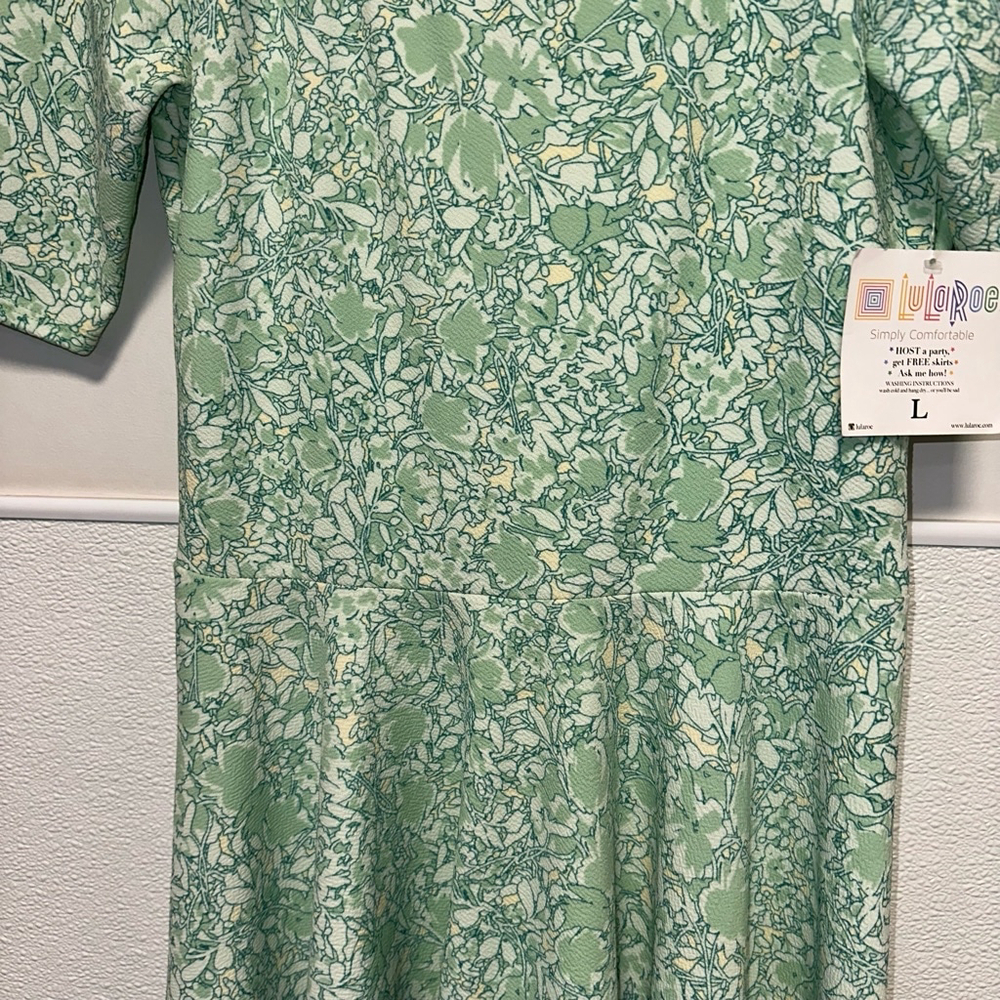 NWT! LuLaRoe L Dress Green/Multi-Color Floral Print Fit & Flare - Picture 11 of 11